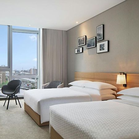 Four Points By Sheraton Linkou Exterior photo