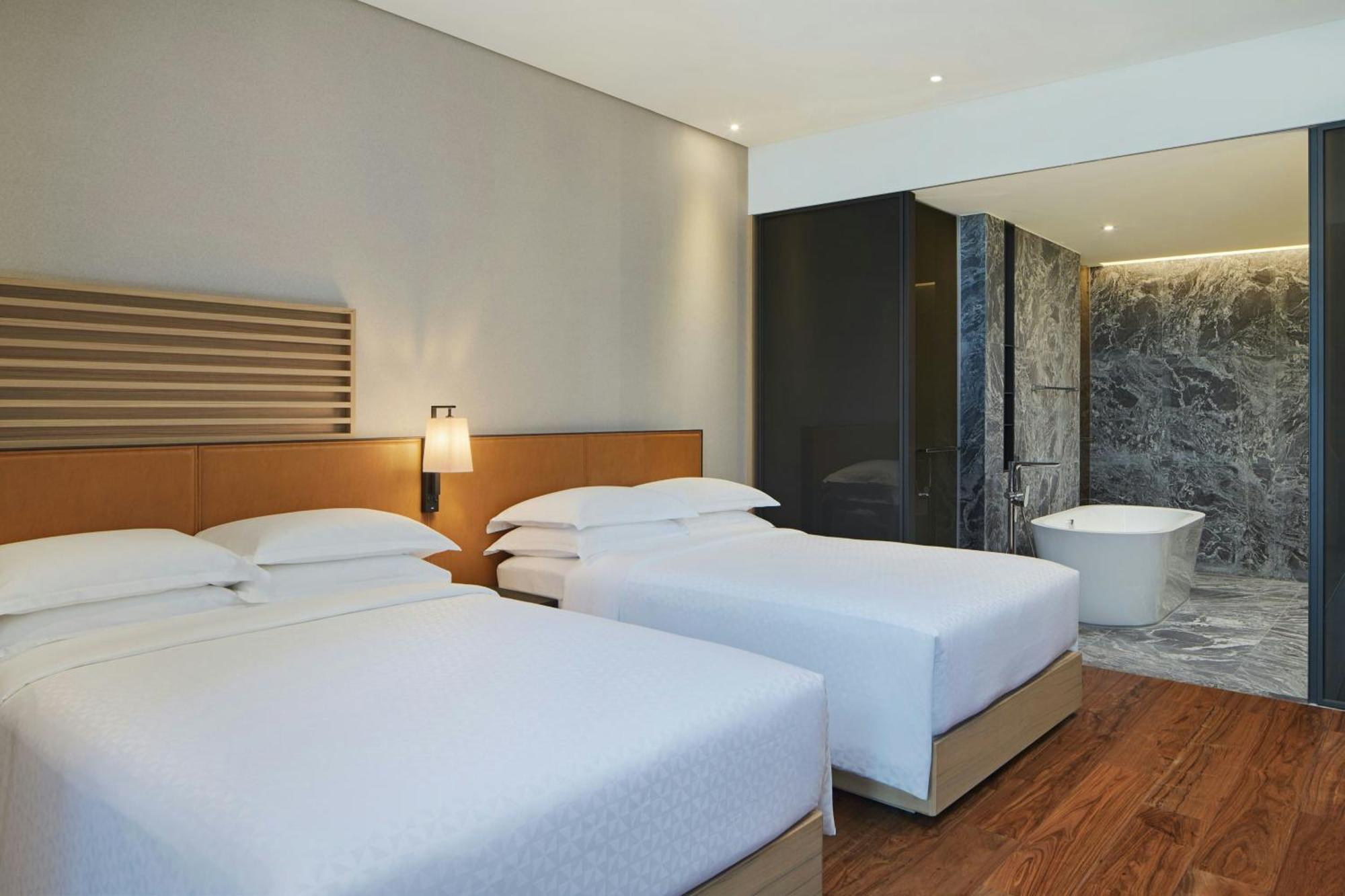 Four Points By Sheraton Linkou Exterior photo